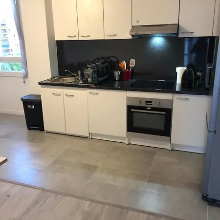 Evry Time לינה וארוחת בוקר *